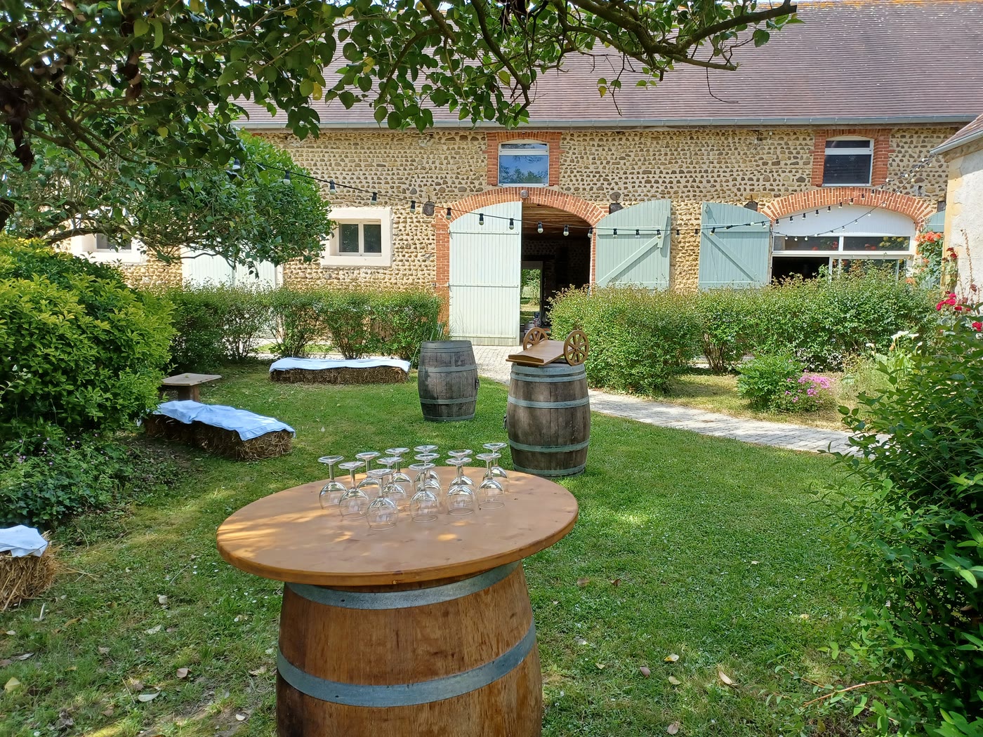 Grand jardin de propriété entretenu en Béarn